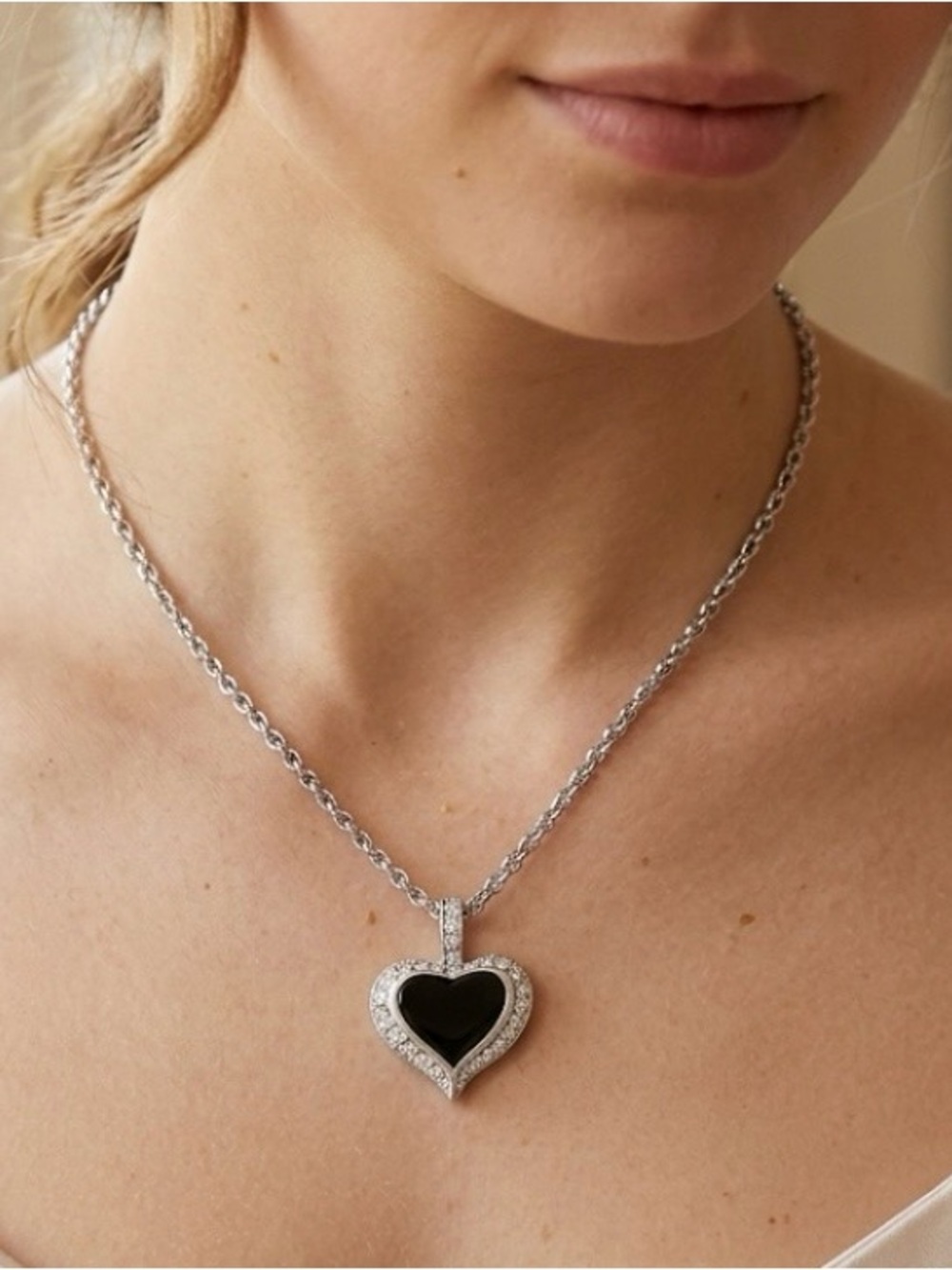 Pendant - Rhinestone & Onyx